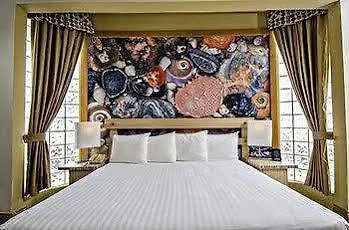 Palace 4*